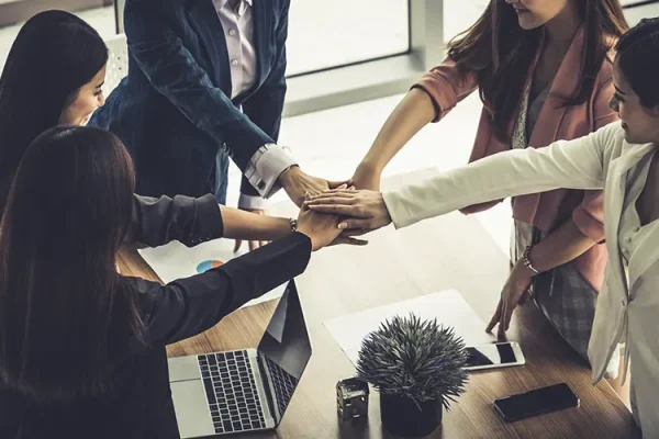 Na liderança que encanta, a estratégia é a conexão emocional